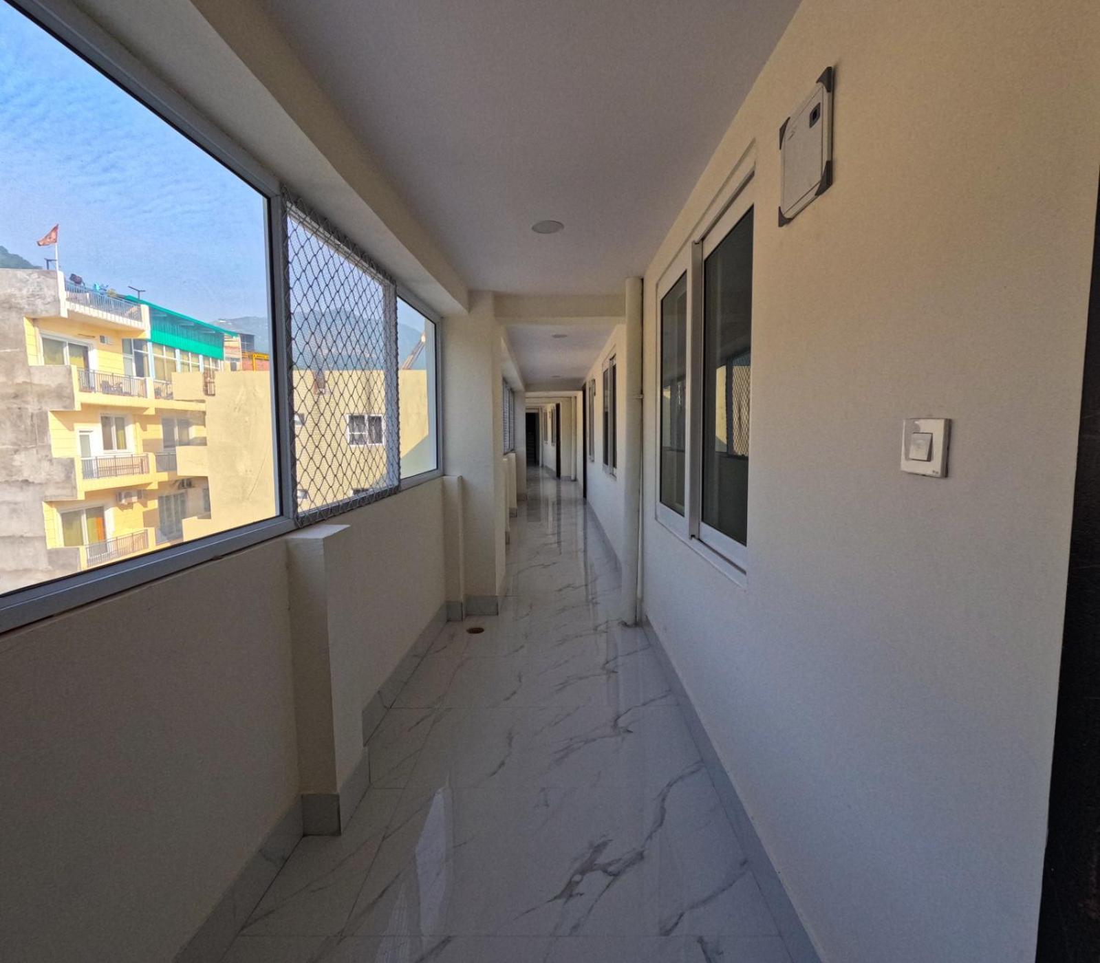 Hotel Aastha Height Risikés Kültér fotó